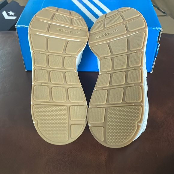 Adidas Swift Run White Mens 9 - Picture 4 of 5